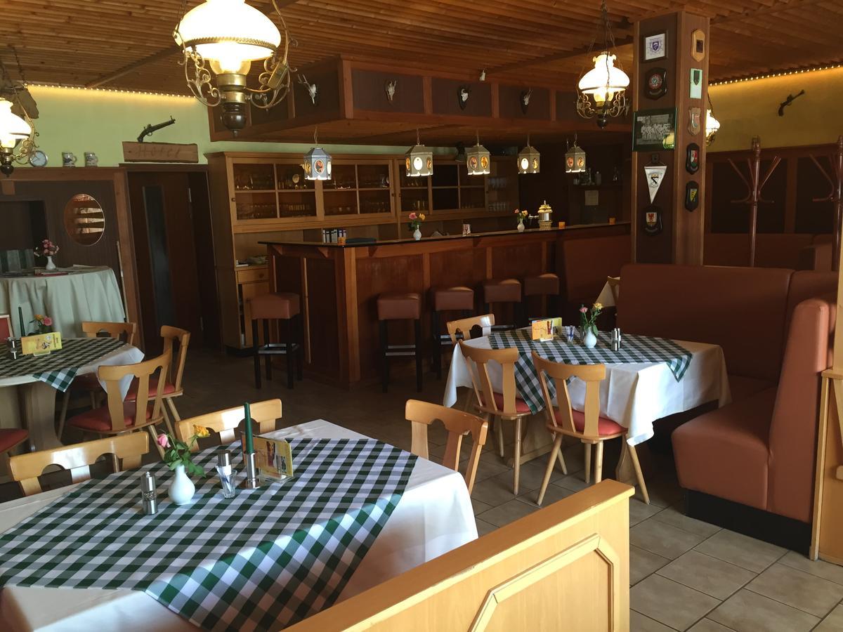 Hotel Schuetzenhaus Bruck  ภายนอก รูปภาพ